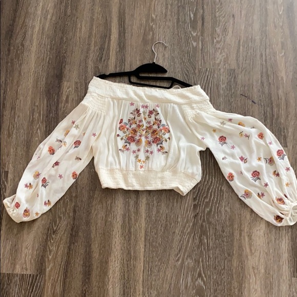Altar’d State Boho Embroidered Top with Sleeve - Picture 3 of 6